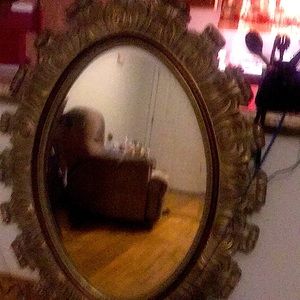Fancy mirror good condition